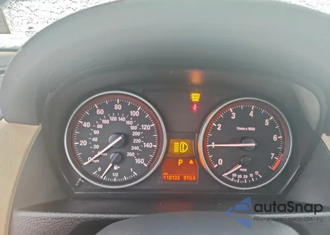 2015 BMW X1 xDrive28I из США, поврежденный, VIN WBAVL1C54FVY36588